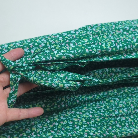 Kelly Green Floral Farmhouse Maxi Dress With Pockets and Belt Women's Size Small - Picture 7 of 11